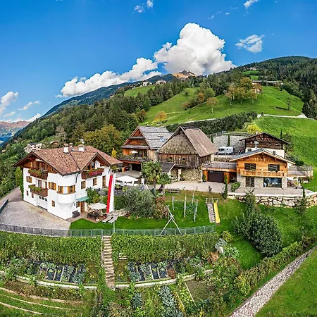 Berg-weiler-obereggerhof Farm stay